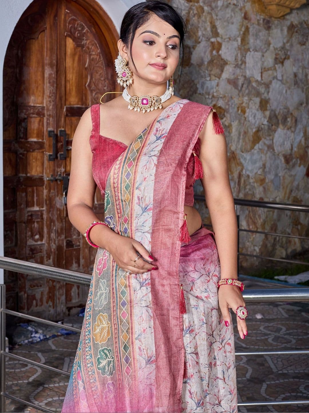 HERE&NOW  Women Floral Silk Cotton Handloom Saree thumbnail 3