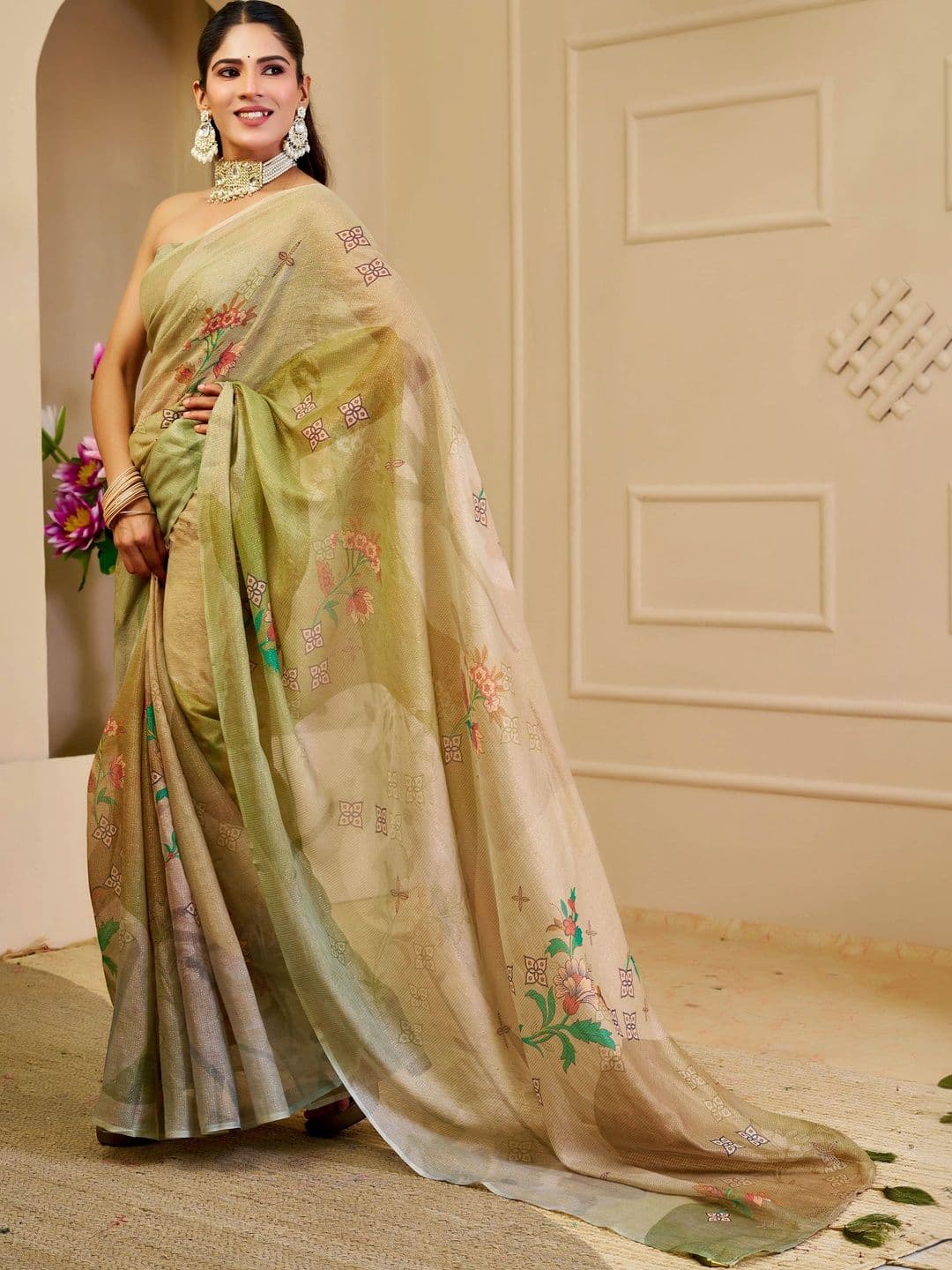 Maroosh Floral Silk Cotton Handloom Saree thumbnail 5