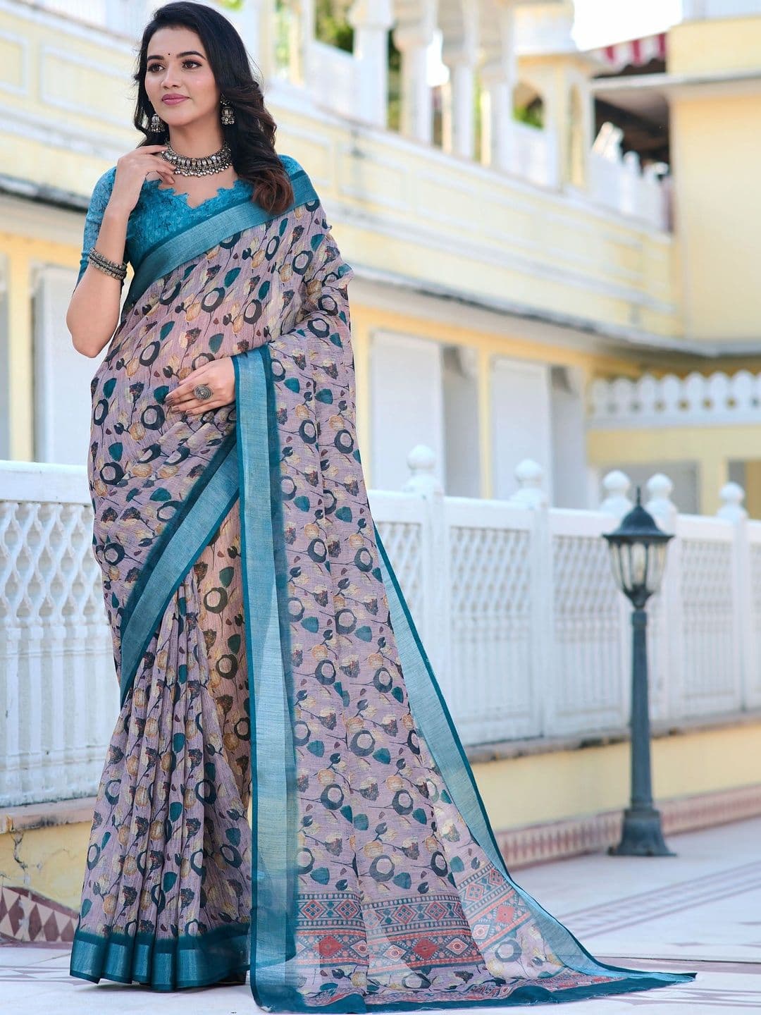 Maroosh Floral Saree thumbnail 3