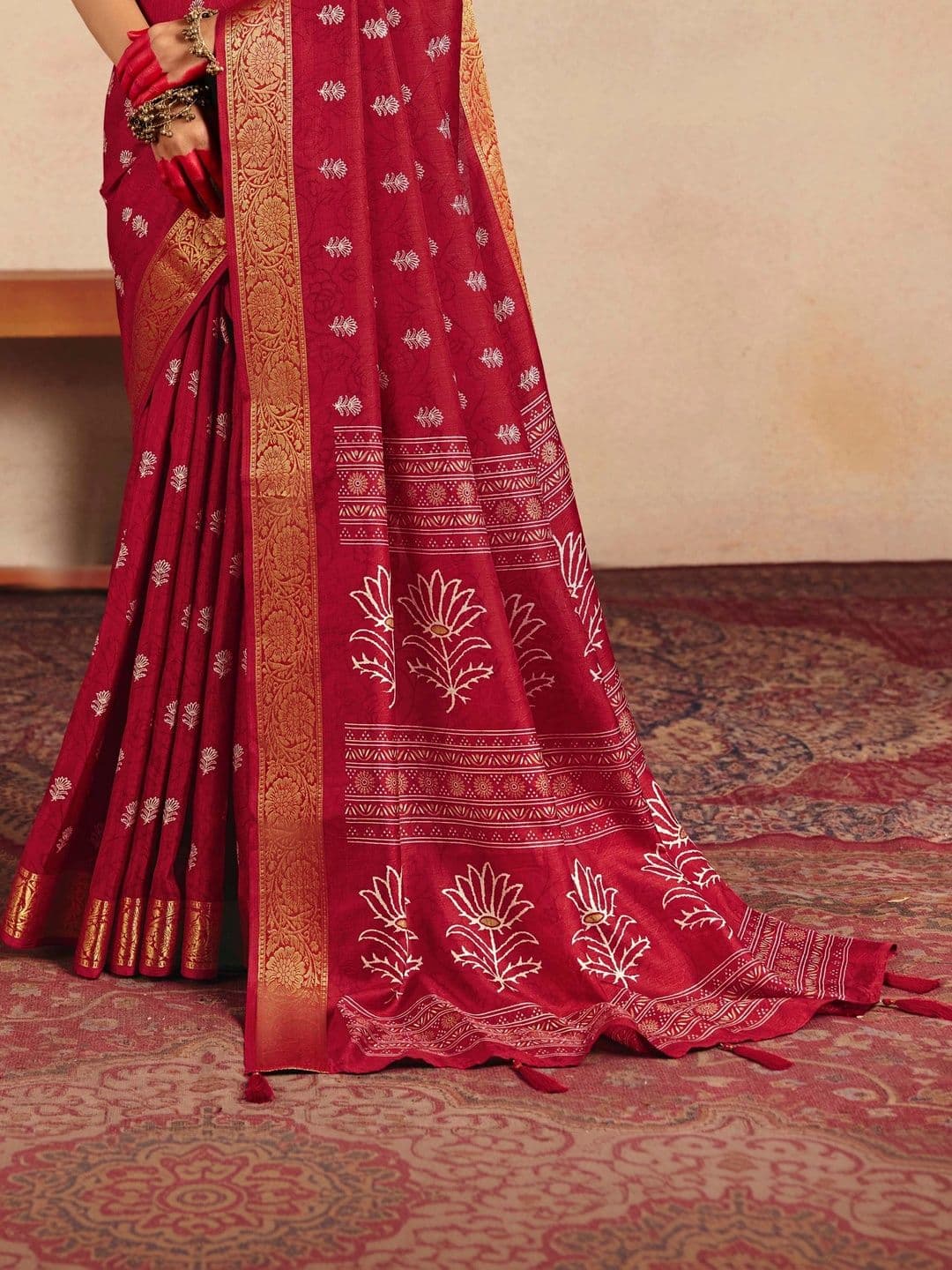 TIRA Woven Design Zari Silk Blend Fusion Saree thumbnail 4