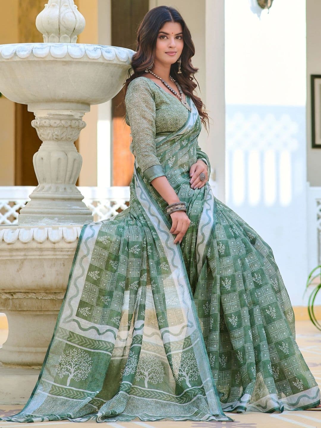 HERE&NOW Floral Saree thumbnail 5