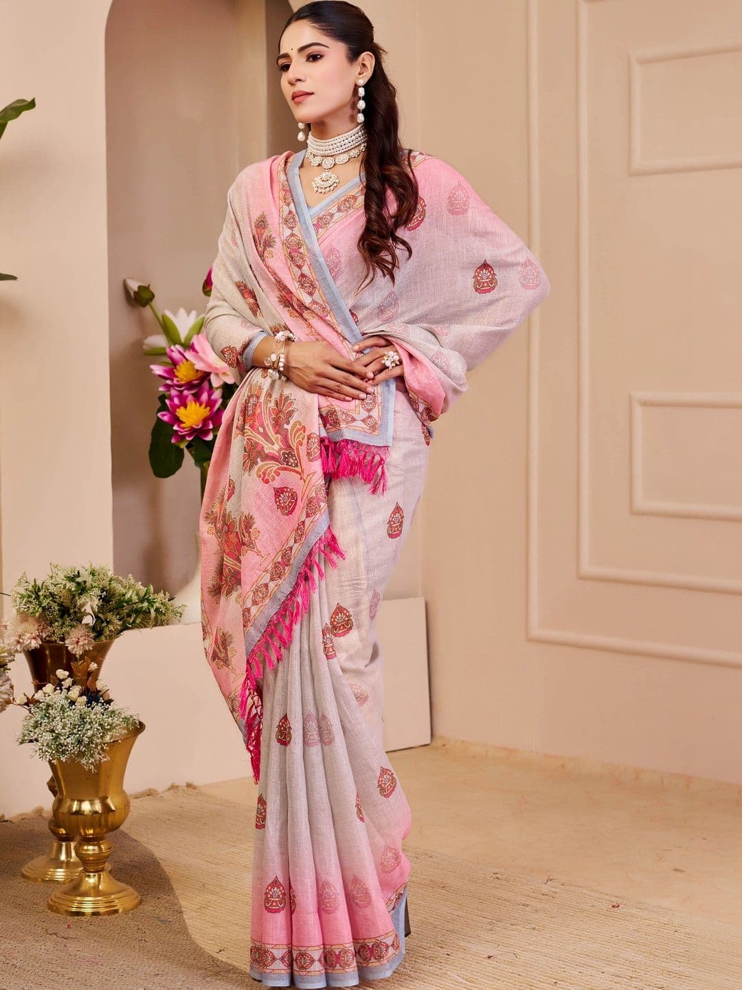 Maroosh Women Paisley Silk Cotton Handloom Saree thumbnail 4