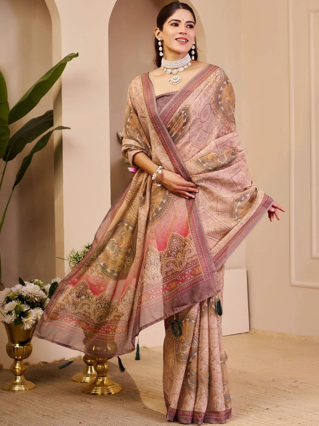 Maroosh Women Paisley Silk Cotton Handloom Saree thumbnail 4