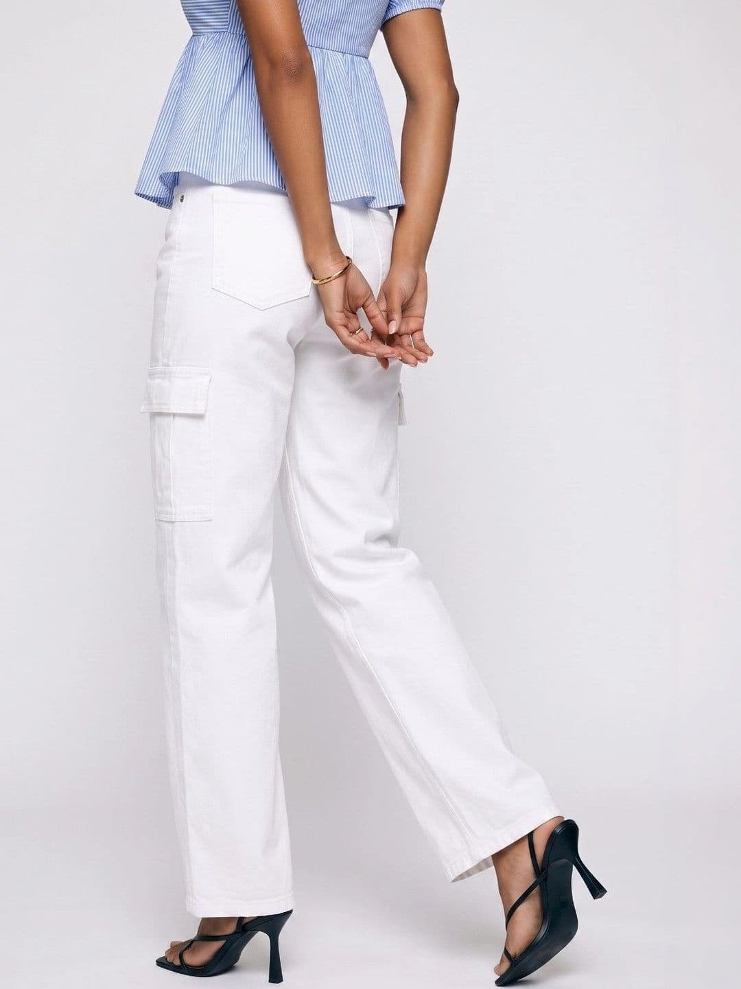 COMFITS Women Classic Relaxed Fit Mid-Rise Stretchable Jeans thumbnail 4