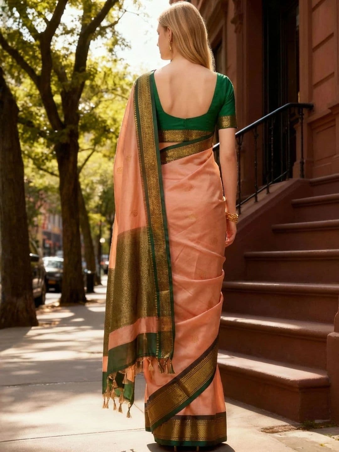 Sangria Woven Design Zari Pure Cotton Kanjeevaram Saree thumbnail 4
