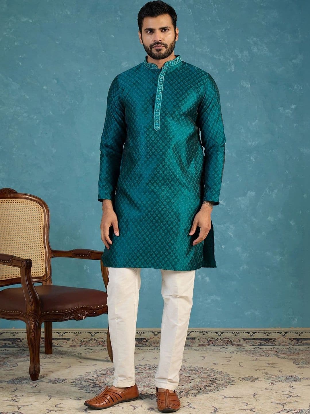 House of Pataudi Men Thread Work Kurta thumbnail 3