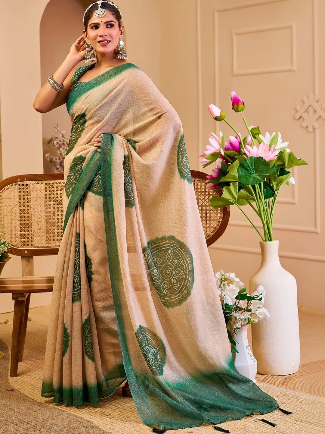 Maroosh Ethnic Motifs Printed Silk Cotton Handloom Saree - view 1