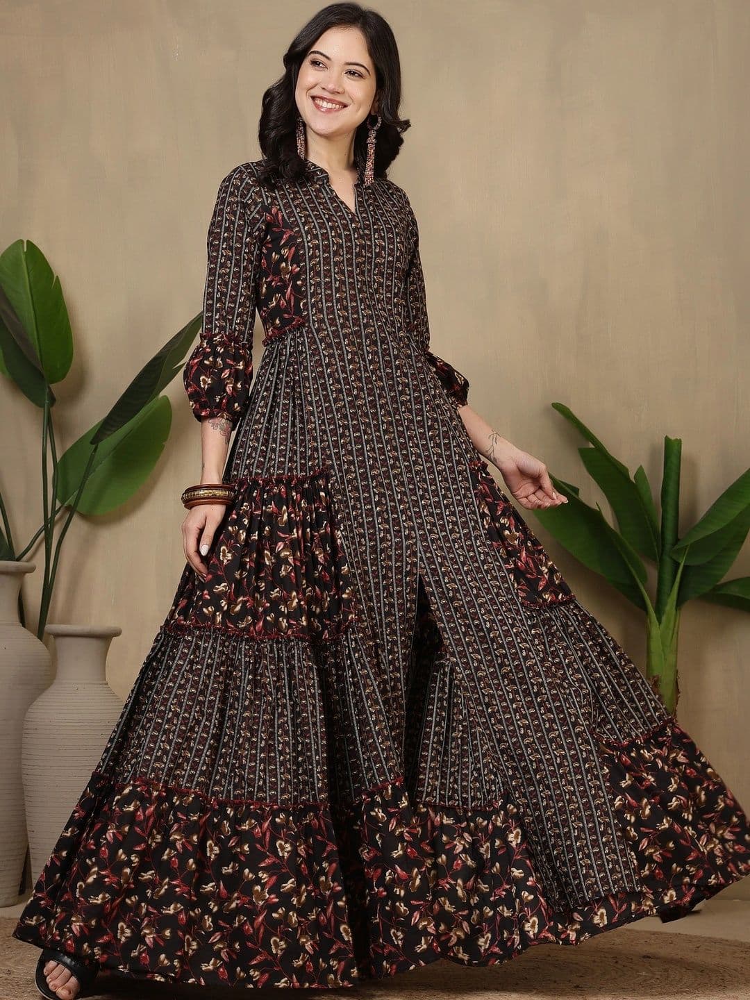 Sangria Women Floral Printed Floral Anarkali Kurta thumbnail 6