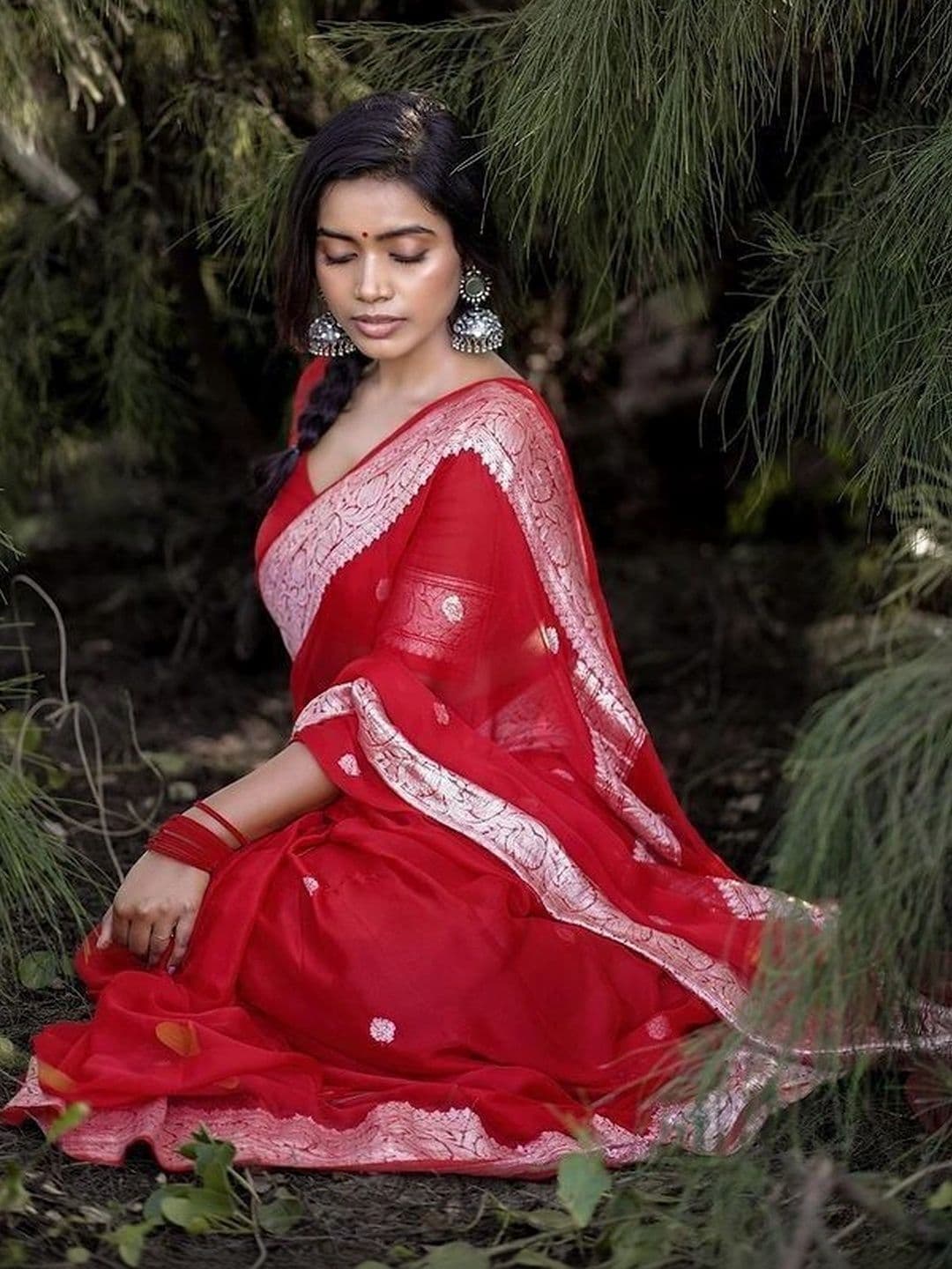 Mitera Woven Design Zari Silk Blend Banarasi Saree - view 1