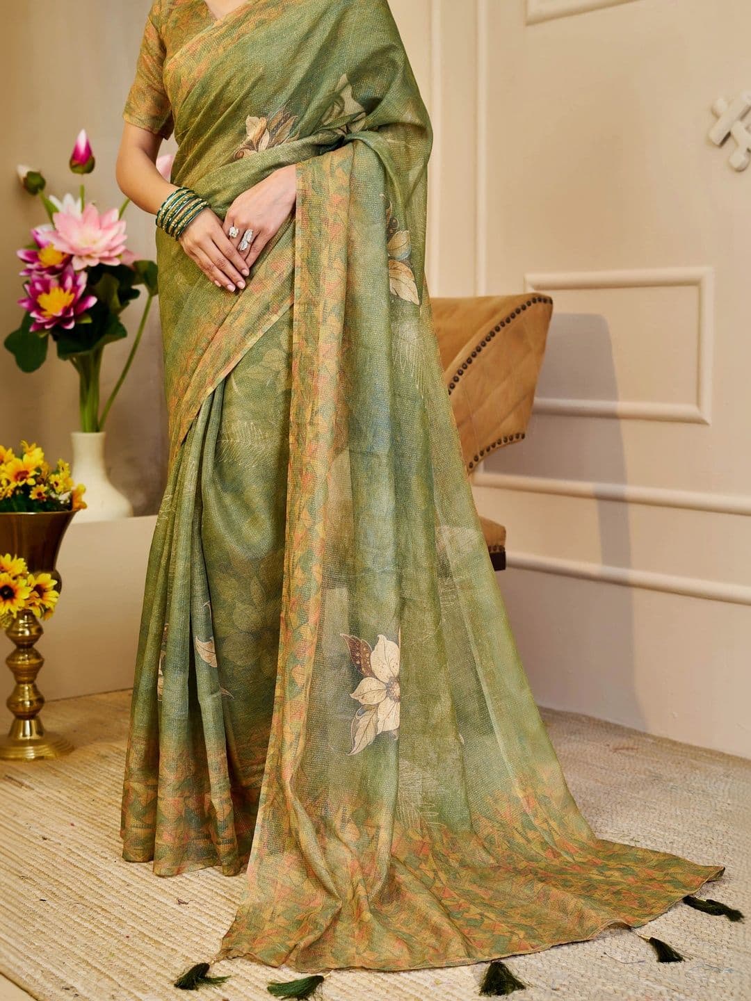 MANVAA Women Floral Silk Cotton Handloom Saree thumbnail 7