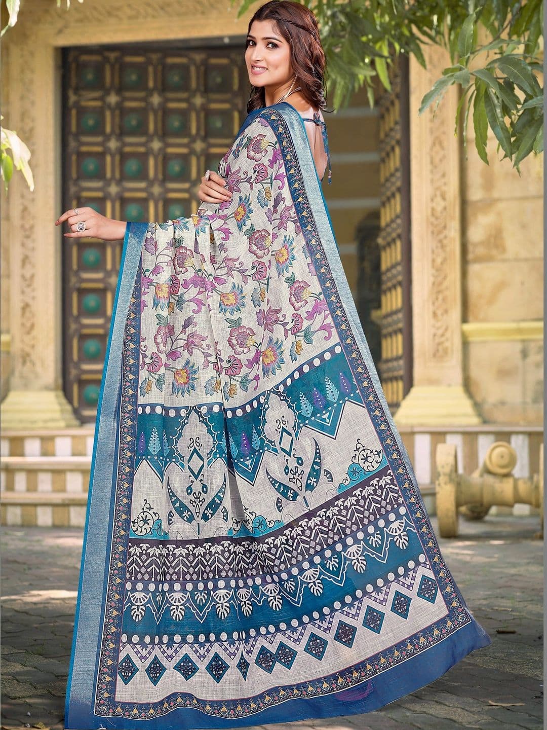 HERE&NOW Floral Saree thumbnail 4