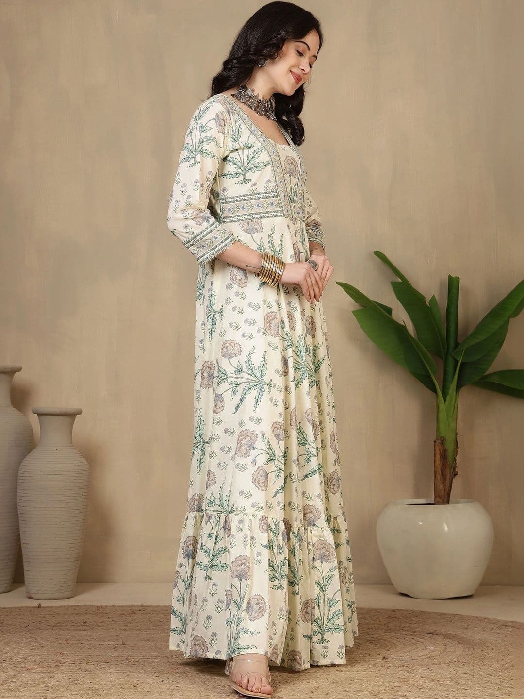 Sangria Women Floral Printed Floral Anarkali Kurta thumbnail 6