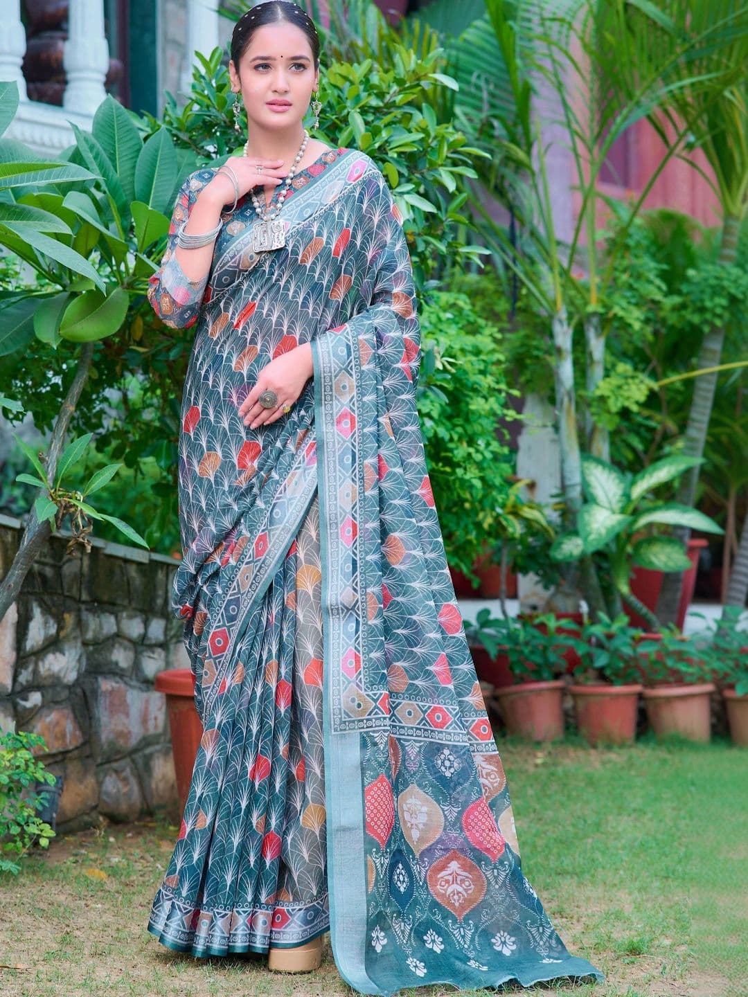Maroosh women Floral Saree - view 1