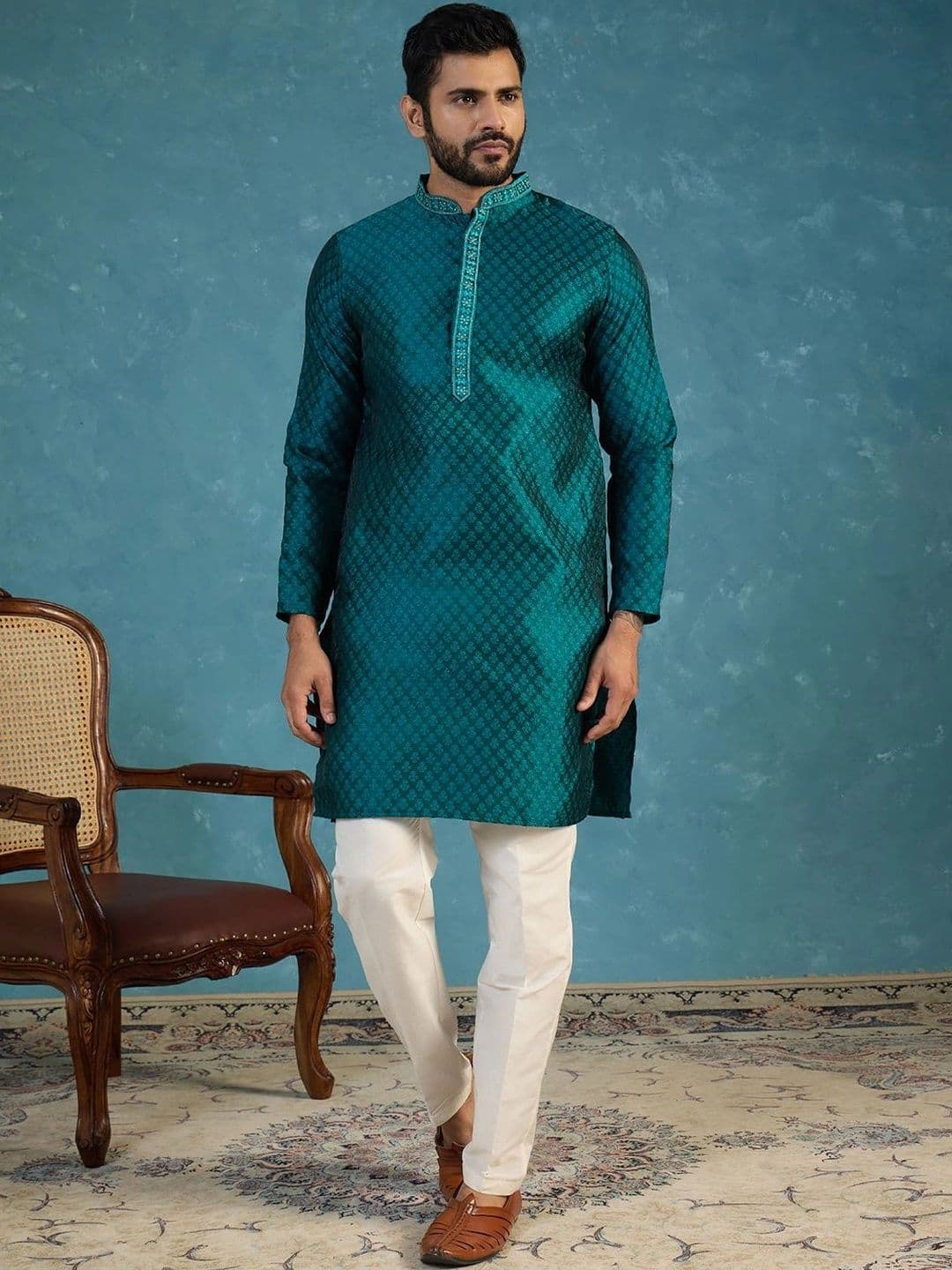 House of Pataudi Men Thread Work Kurta thumbnail 4
