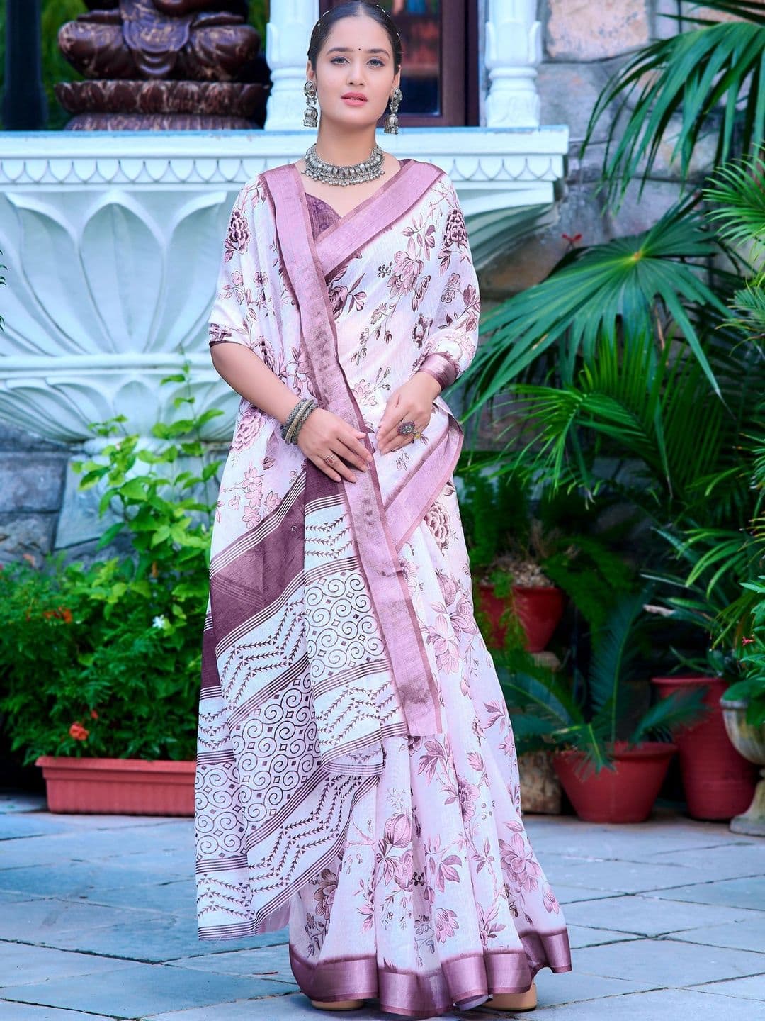 MANVAA Floral Saree thumbnail 6