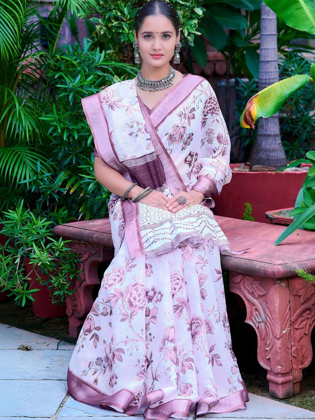 MANVAA Floral Saree thumbnail 7