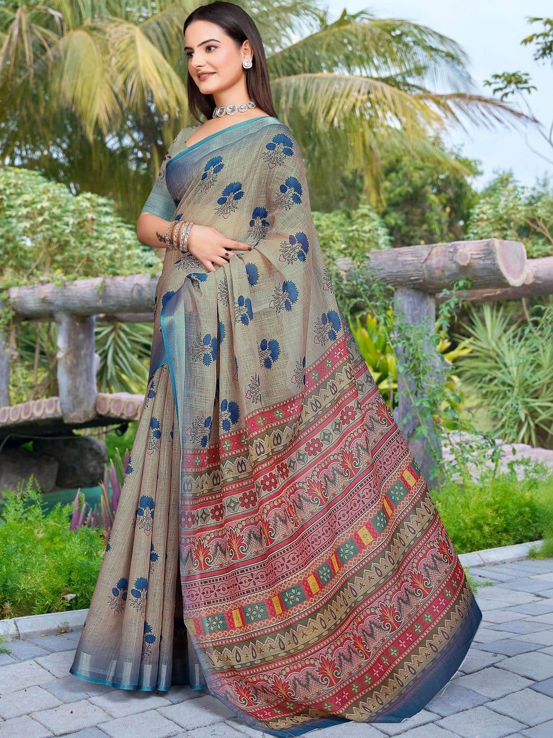MANVAA Floral Saree thumbnail 2