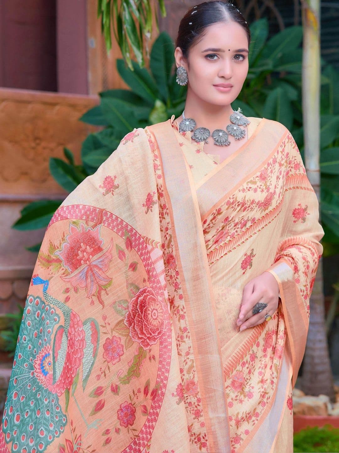 MANVAA Floral Saree thumbnail 5