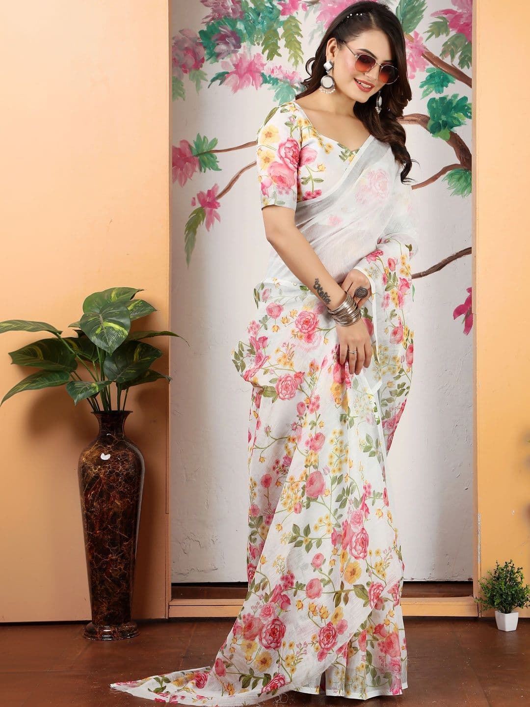 MANVAA Floral Saree thumbnail 5