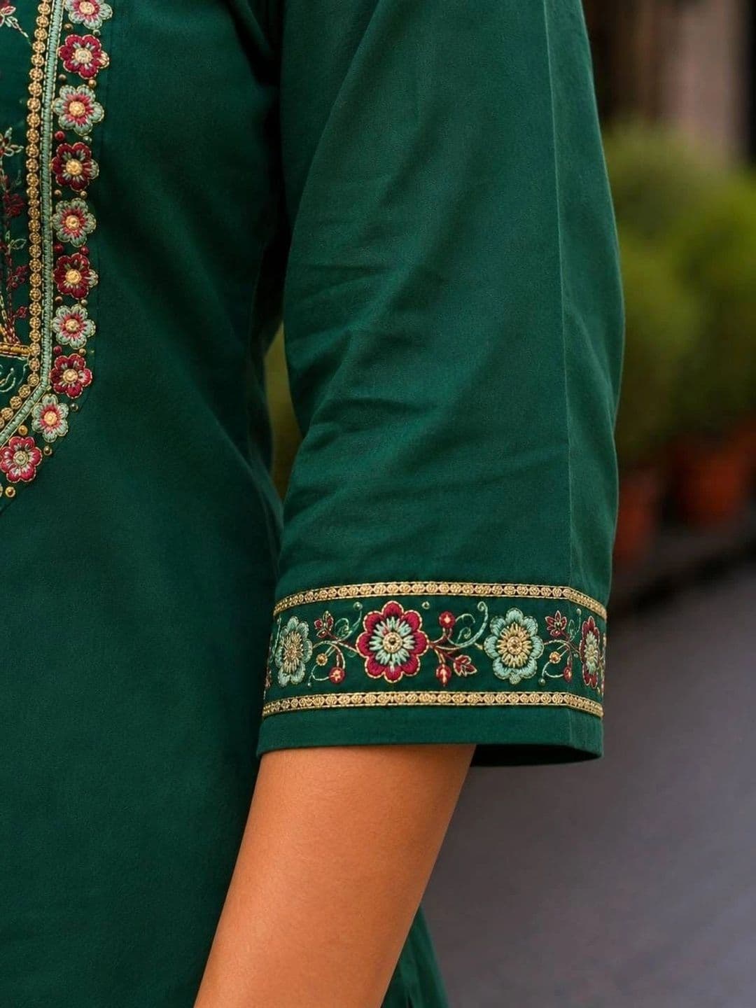 B&B Fashion Women Ethnic Motifs Embroidered Regular Thread Work Pure Cotton Kurta with Palazzos thumbnail 4