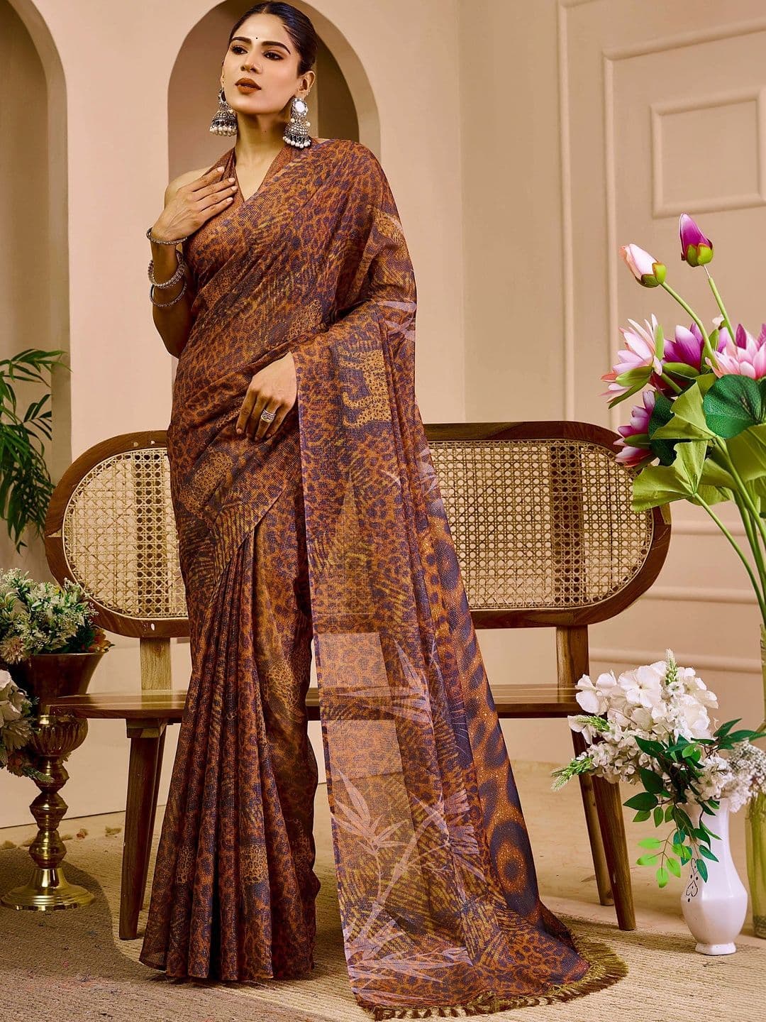 Maroosh Women Floral Silk Cotton Handloom Saree - view 1