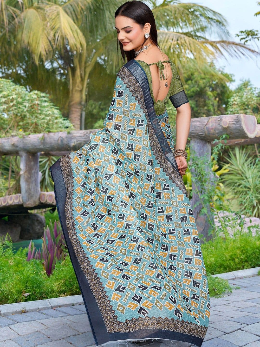 Maroosh Saree thumbnail 2
