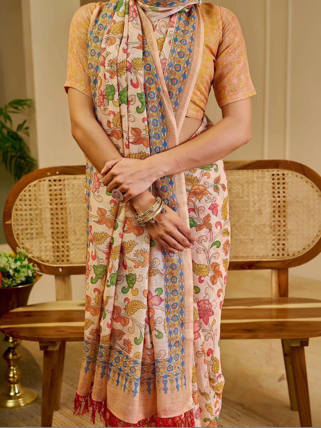 Maroosh Women Kalamkari Printed Silk Cotton Handloom Saree thumbnail 3