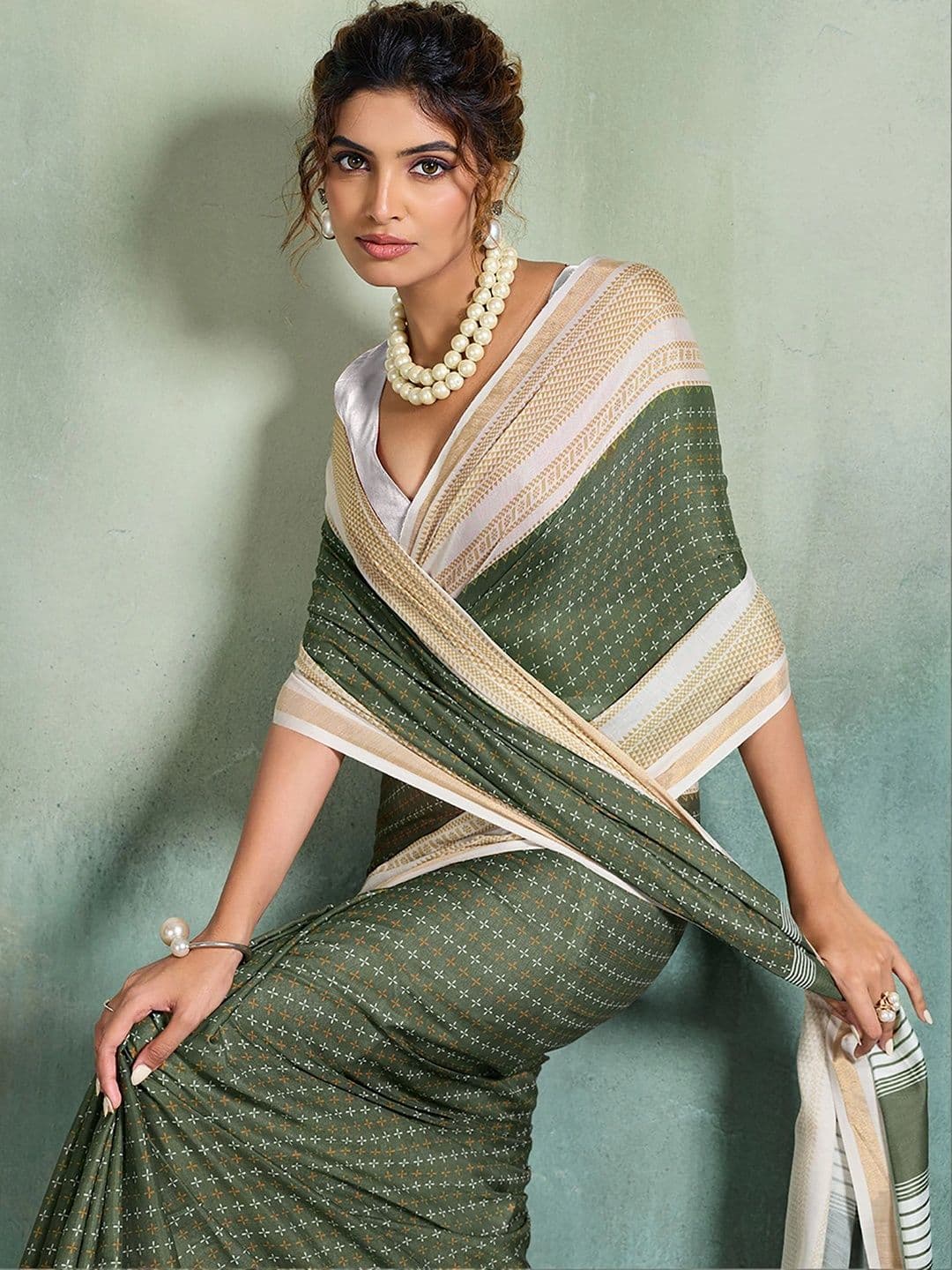 KALINI Designer Block Print Saree thumbnail 3