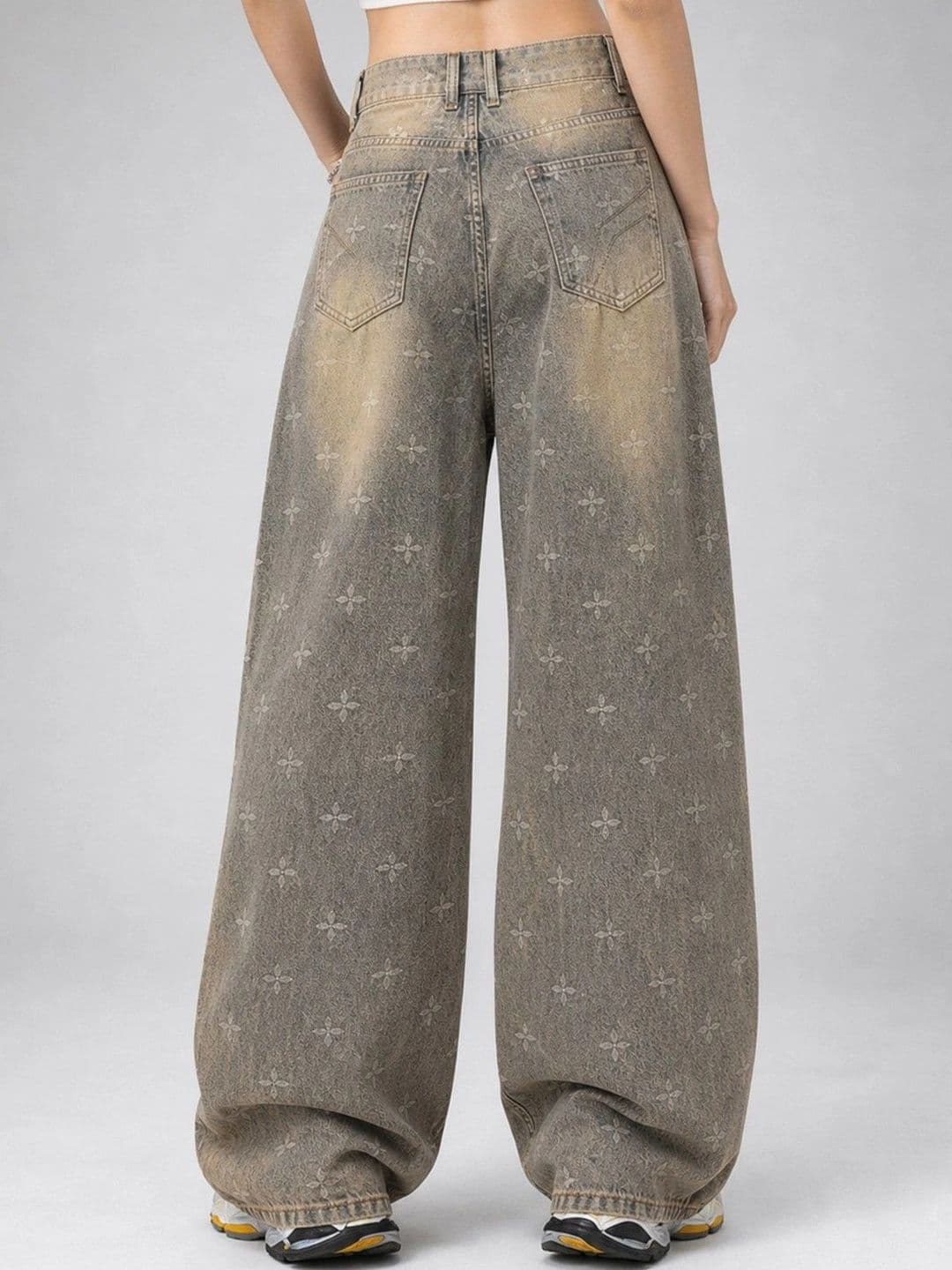Suo Women Mid-Rise Low Distress Stretchable Jeans thumbnail 3