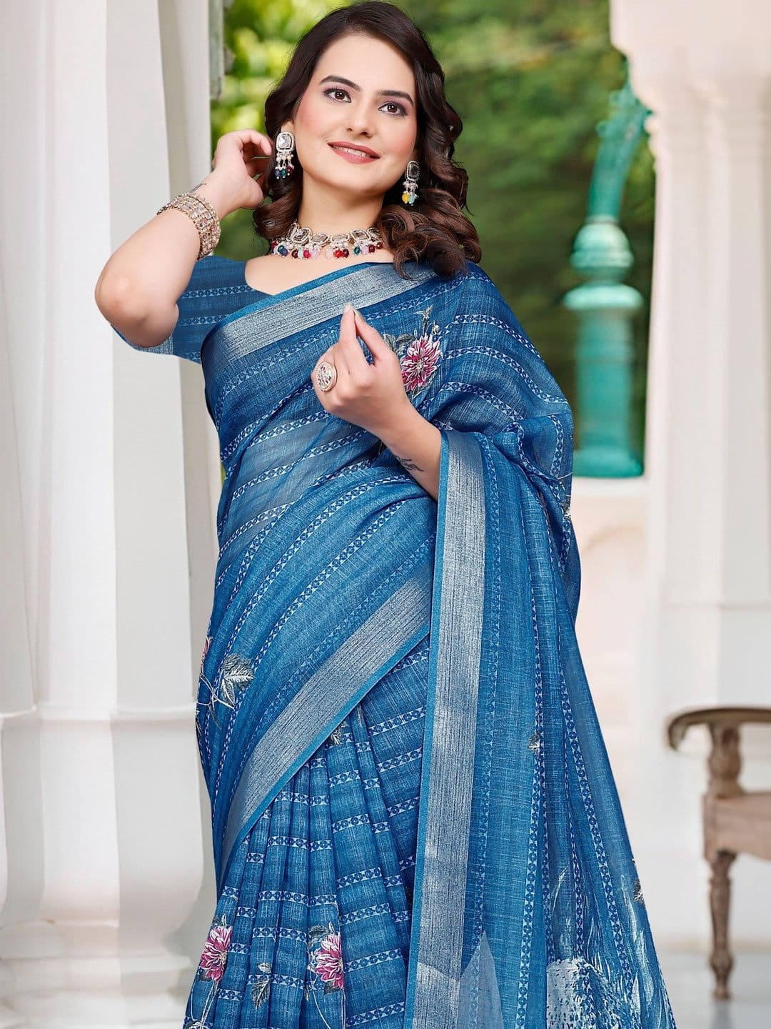 HERE&NOW Floral Embroidered Saree thumbnail 6