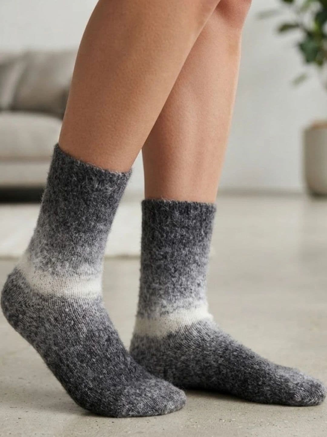 Cdeck Men Woolen Colourblocked Above Ankle Socks thumbnail 6