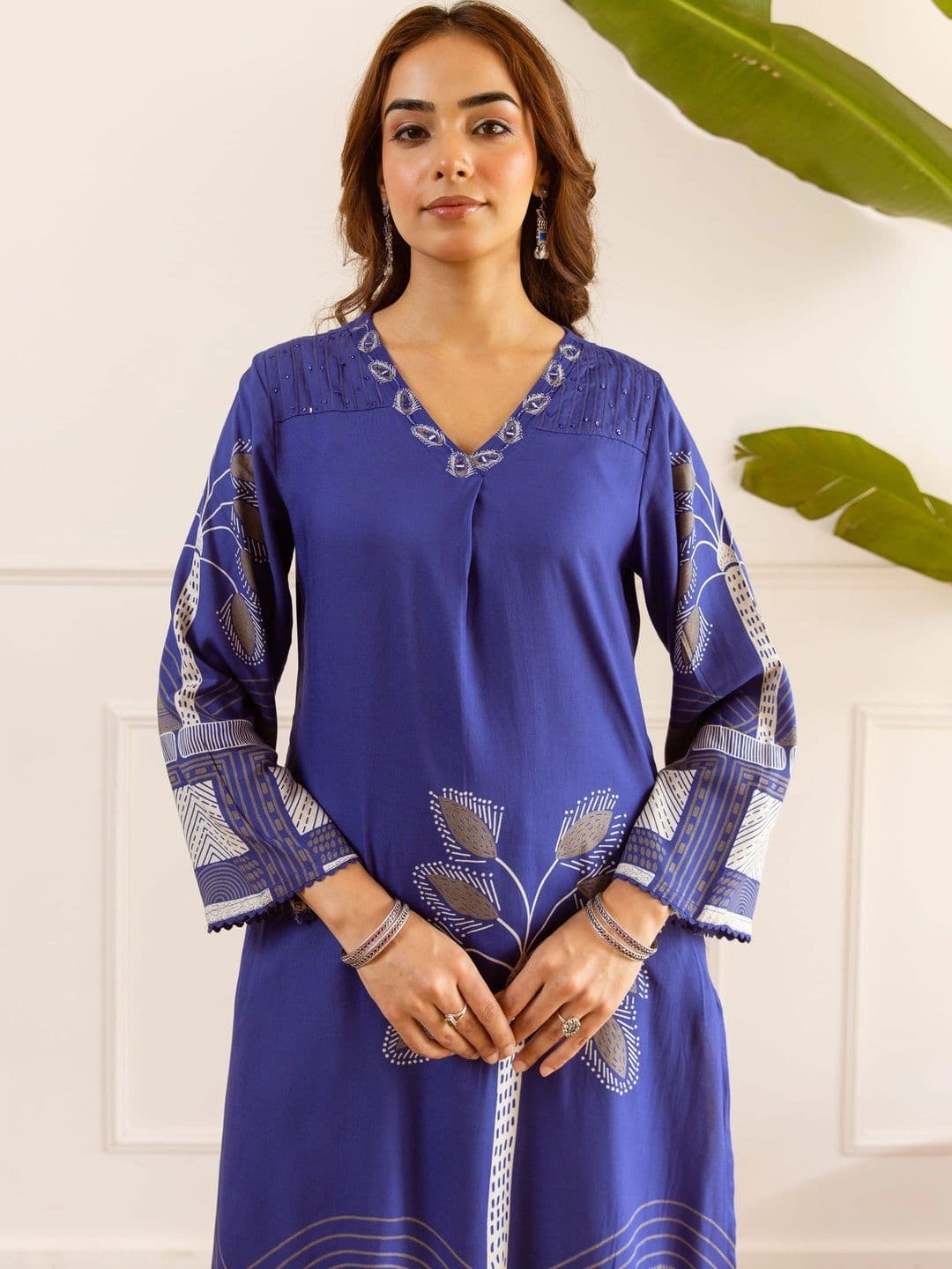 Sangria Women Ethnic Motifs Printed Regular Kurta with Palazzos thumbnail 7