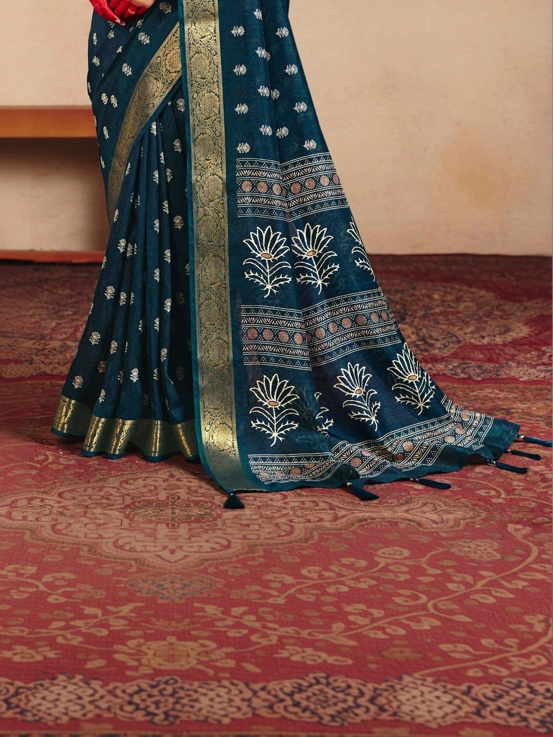 TIRA Ethnic Motifs Zari Silk Blend Fusion Saree thumbnail 2
