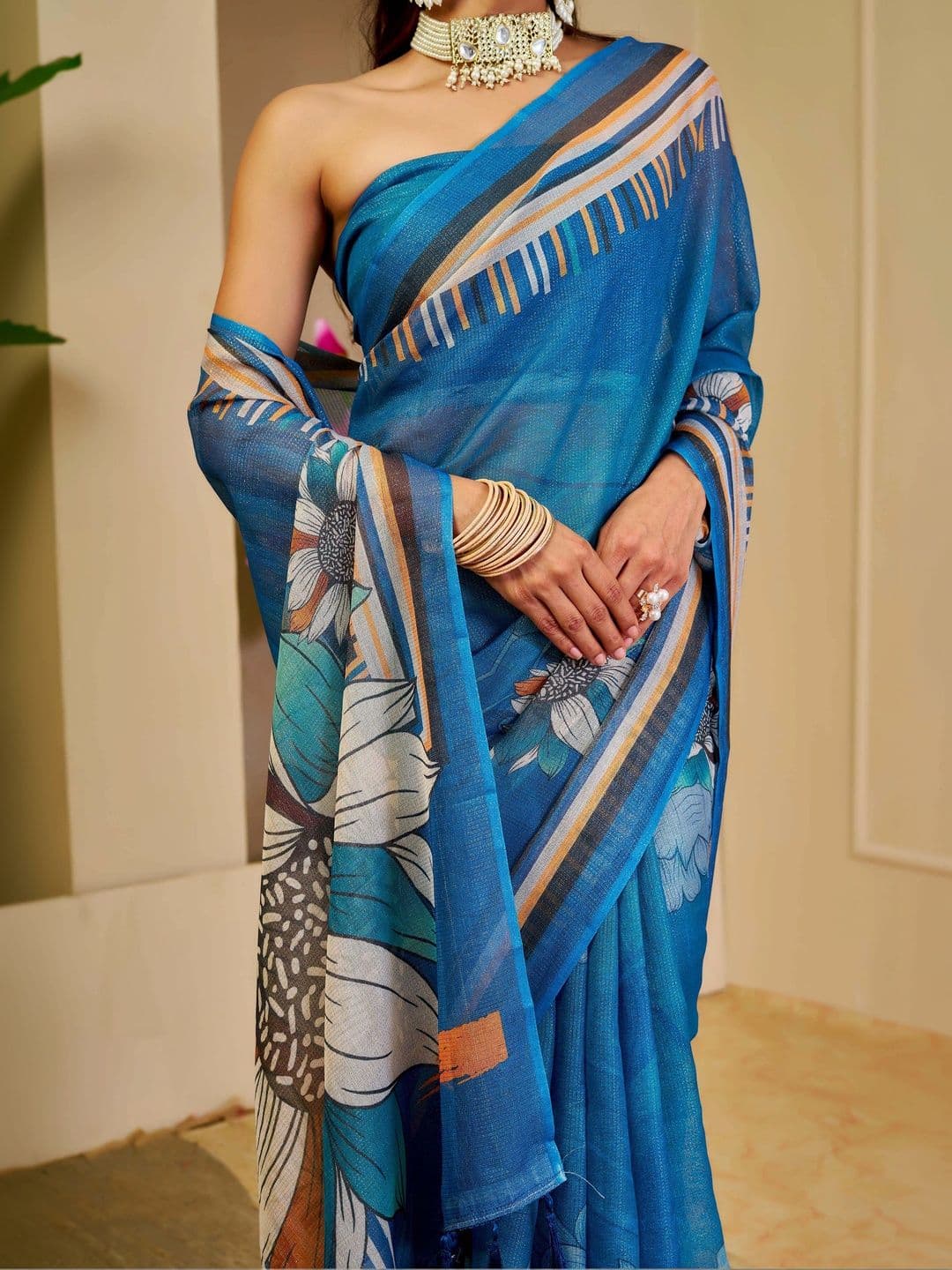 Maroosh Floral Silk Cotton Handloom Saree thumbnail 2