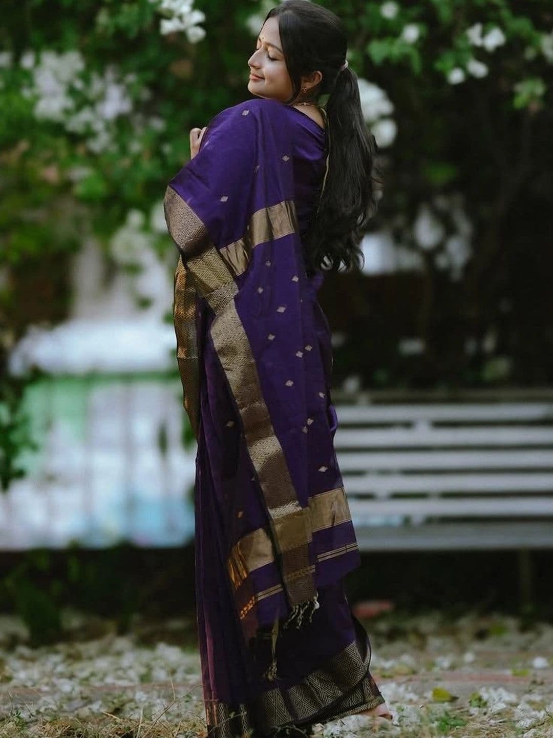 Mitera Kalamkari Zari Banarasi Saree thumbnail 6