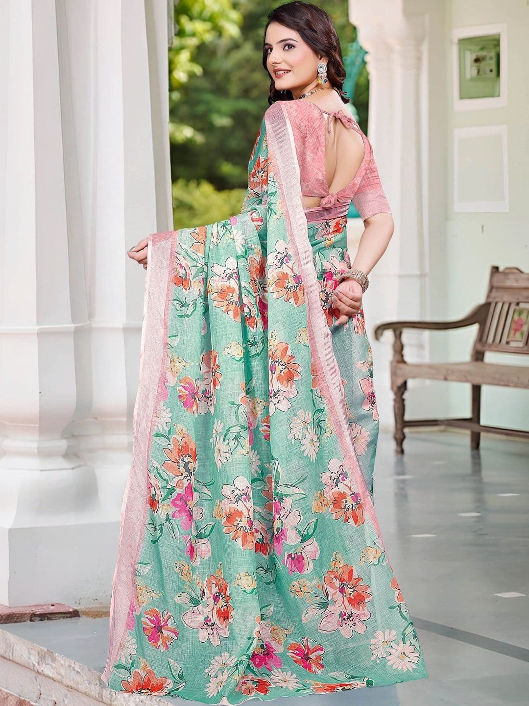 HERE&NOW Women Floral Printed Saree with Blouse Piece thumbnail 2