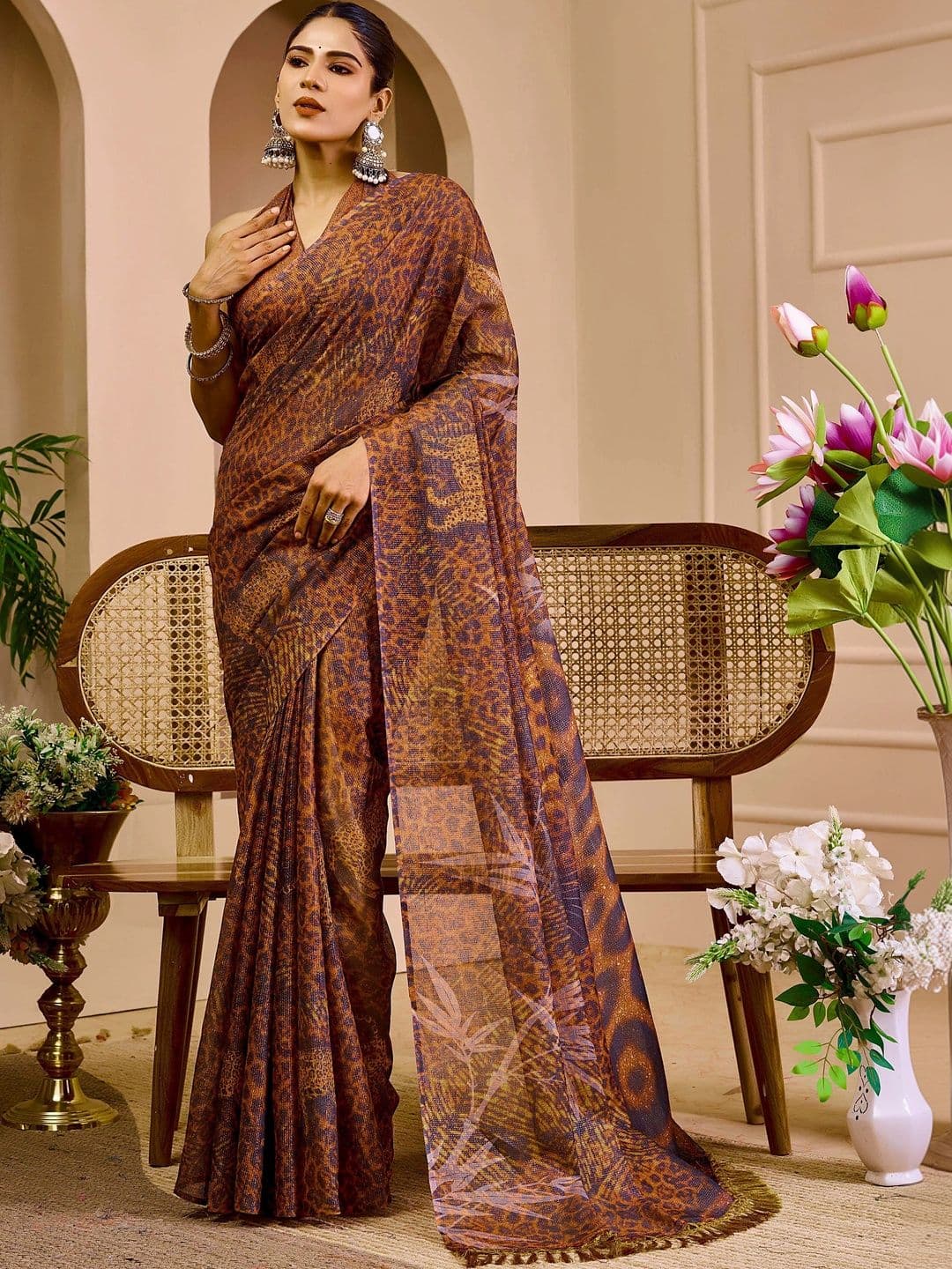 HERE&NOW Women Floral Silk Cotton Handloom Saree - view 1