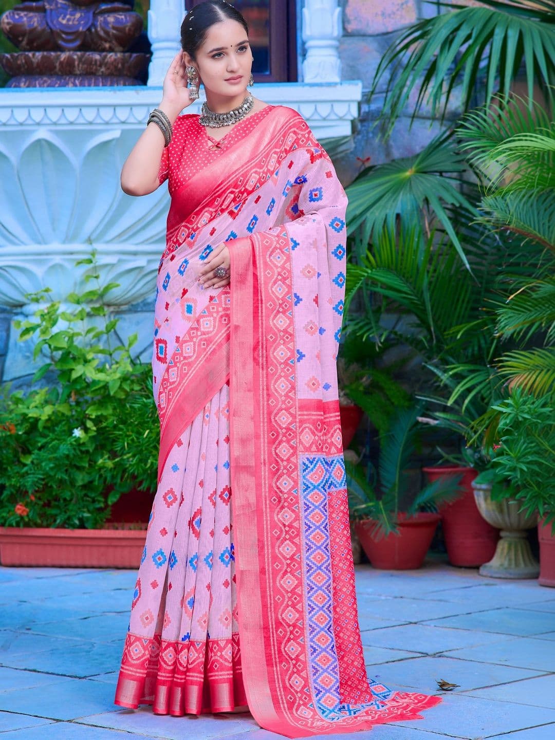 HERE&NOW Saree - view 1