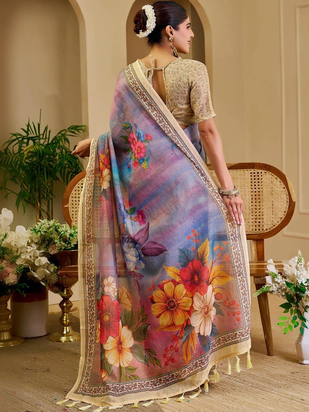 Maroosh Women  Floral Silk Cotton Handloom Saree thumbnail 7