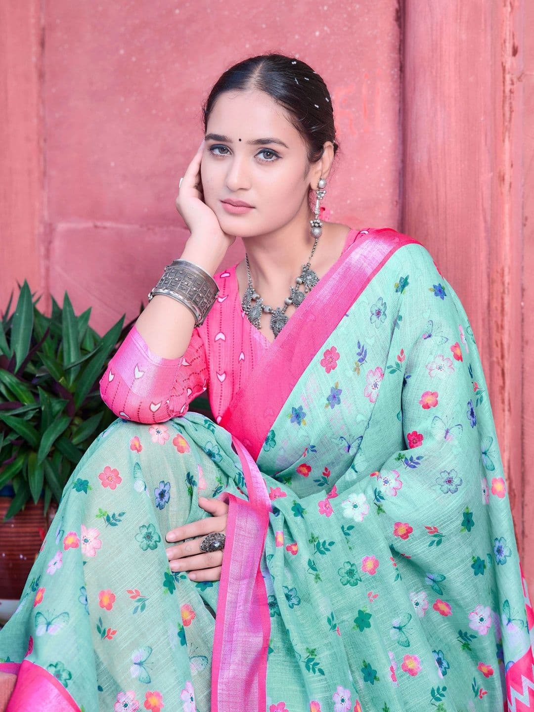 MANVAA Floral Saree thumbnail 6