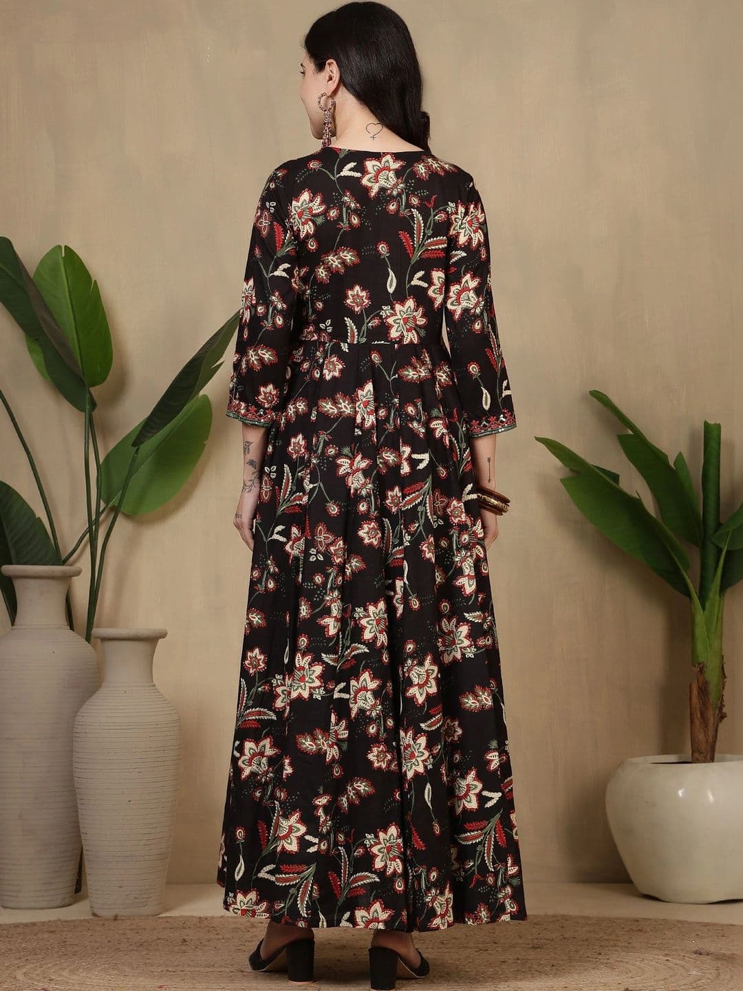 Sangria Women Floral Printed Floral Anarkali Kurta thumbnail 7