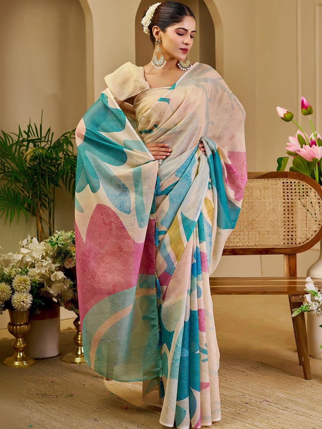 Maroosh Women  Floral Silk Cotton Handloom Saree thumbnail 4