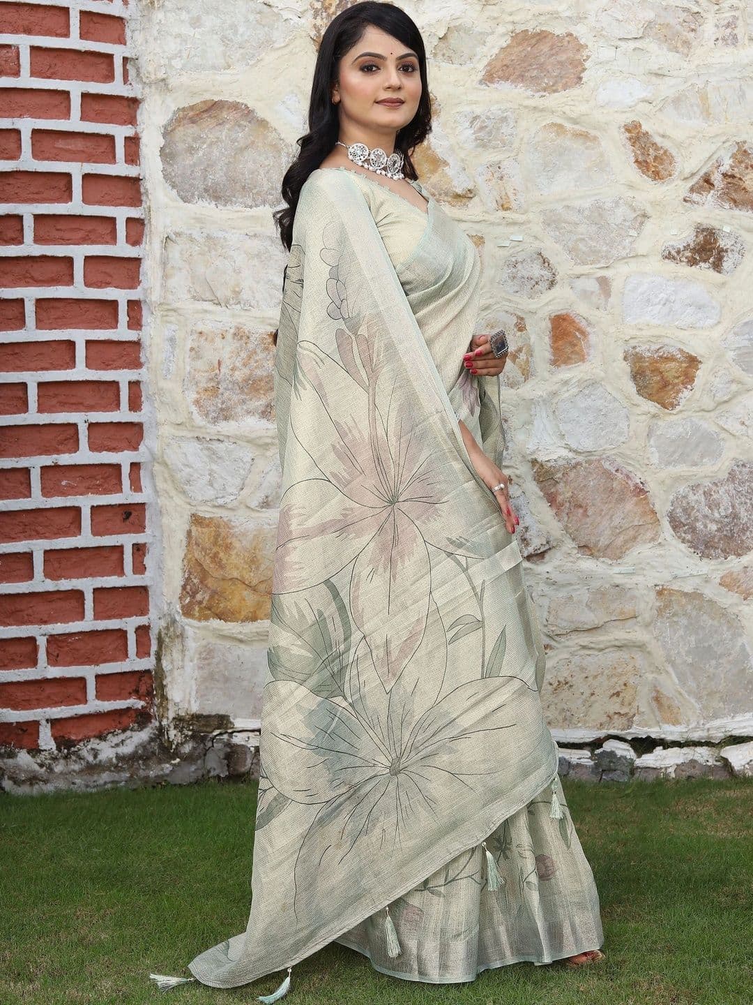 Maroosh Floral Silk Cotton Handloom Saree thumbnail 3