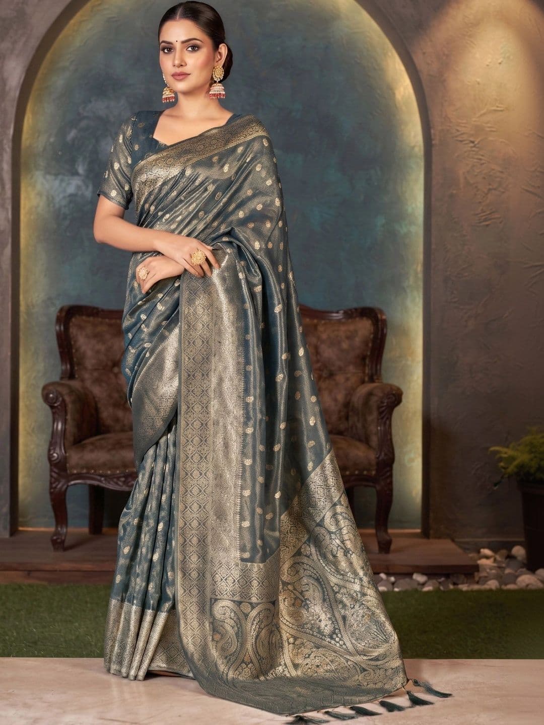 MONJOLIKA FASHION Woven Design Zari Silk Blend Designer Bomkai silk Saree - view 1