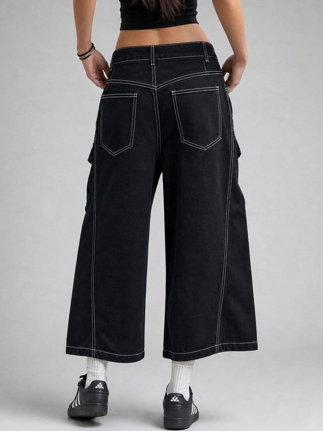 Suo Women Straight Fit Low-Rise Low Distress Stretchable Jeans thumbnail 3