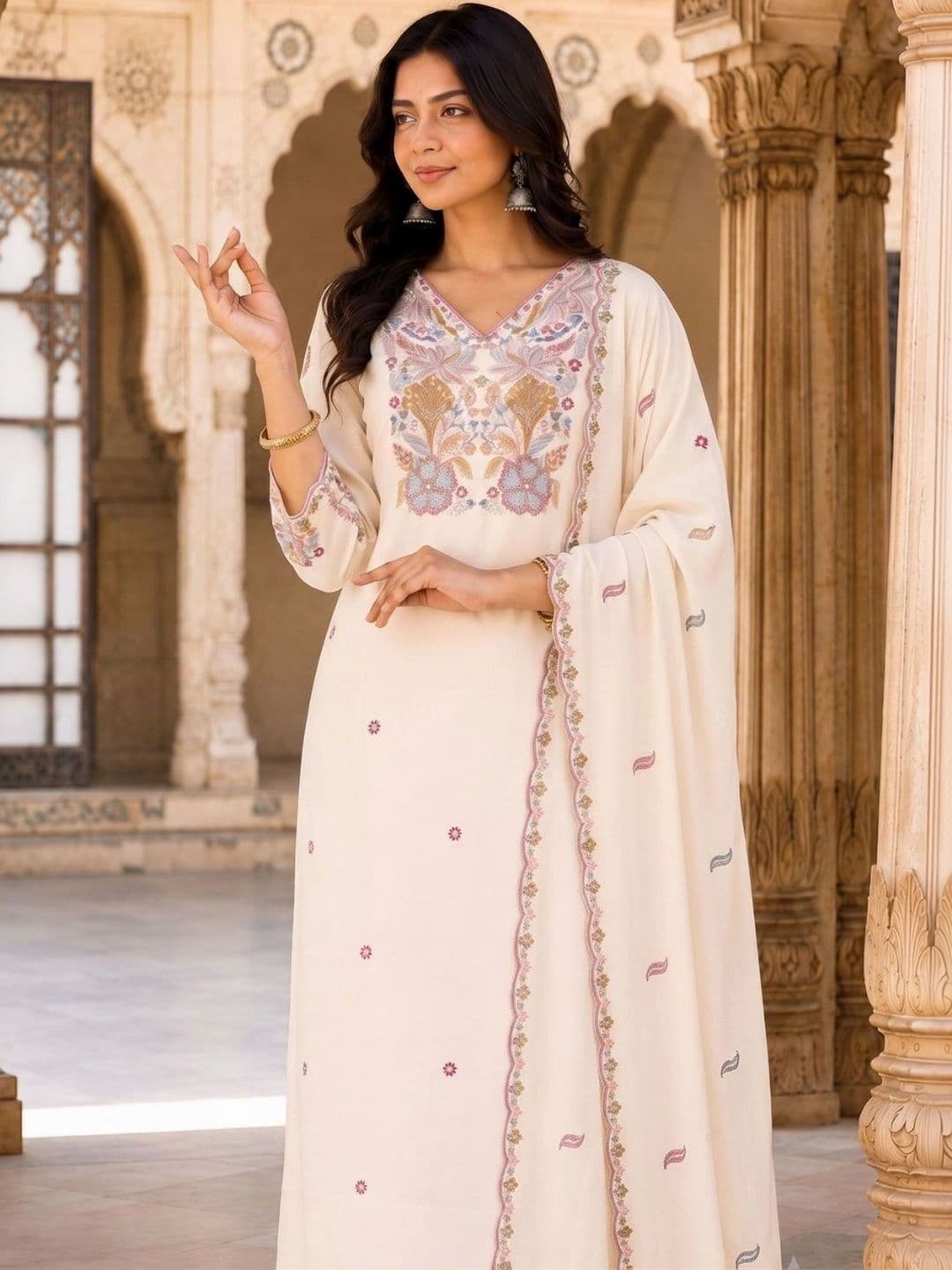 HERE&NOW X fwd Women Ethnic Regular Thread Work Pure Silk Kurta with Palazzos & With thumbnail 3