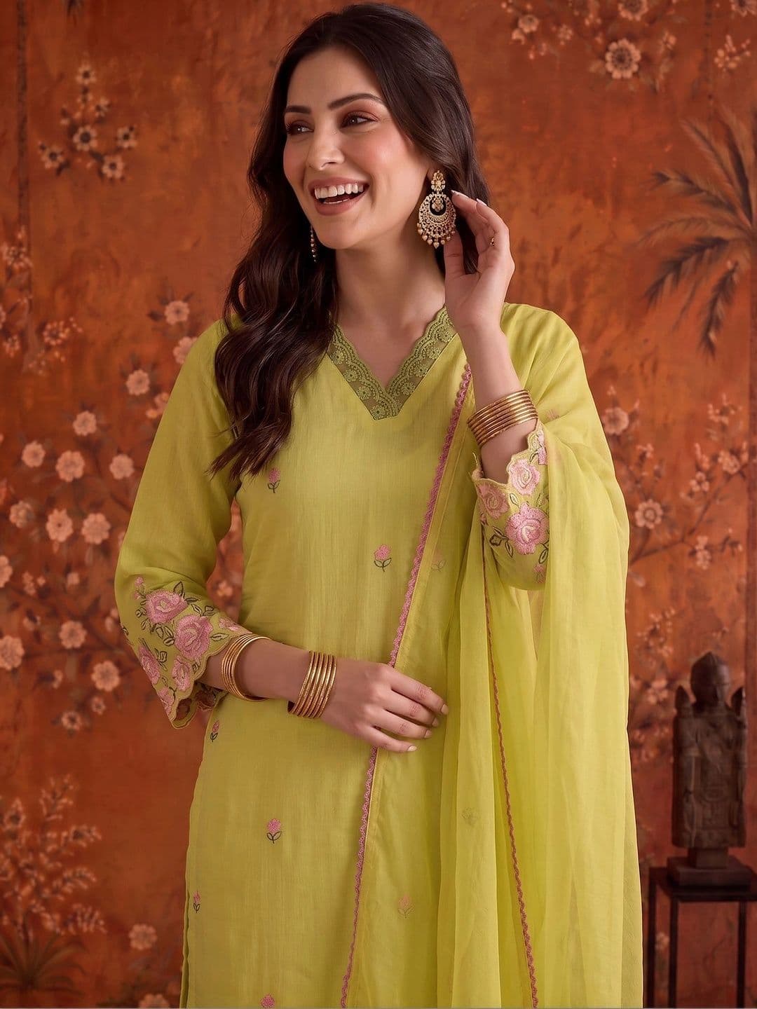 Sangria Women Embroidered Chanderi Cotton Kurta Set with Trousers & Organza Dupatta thumbnail 5