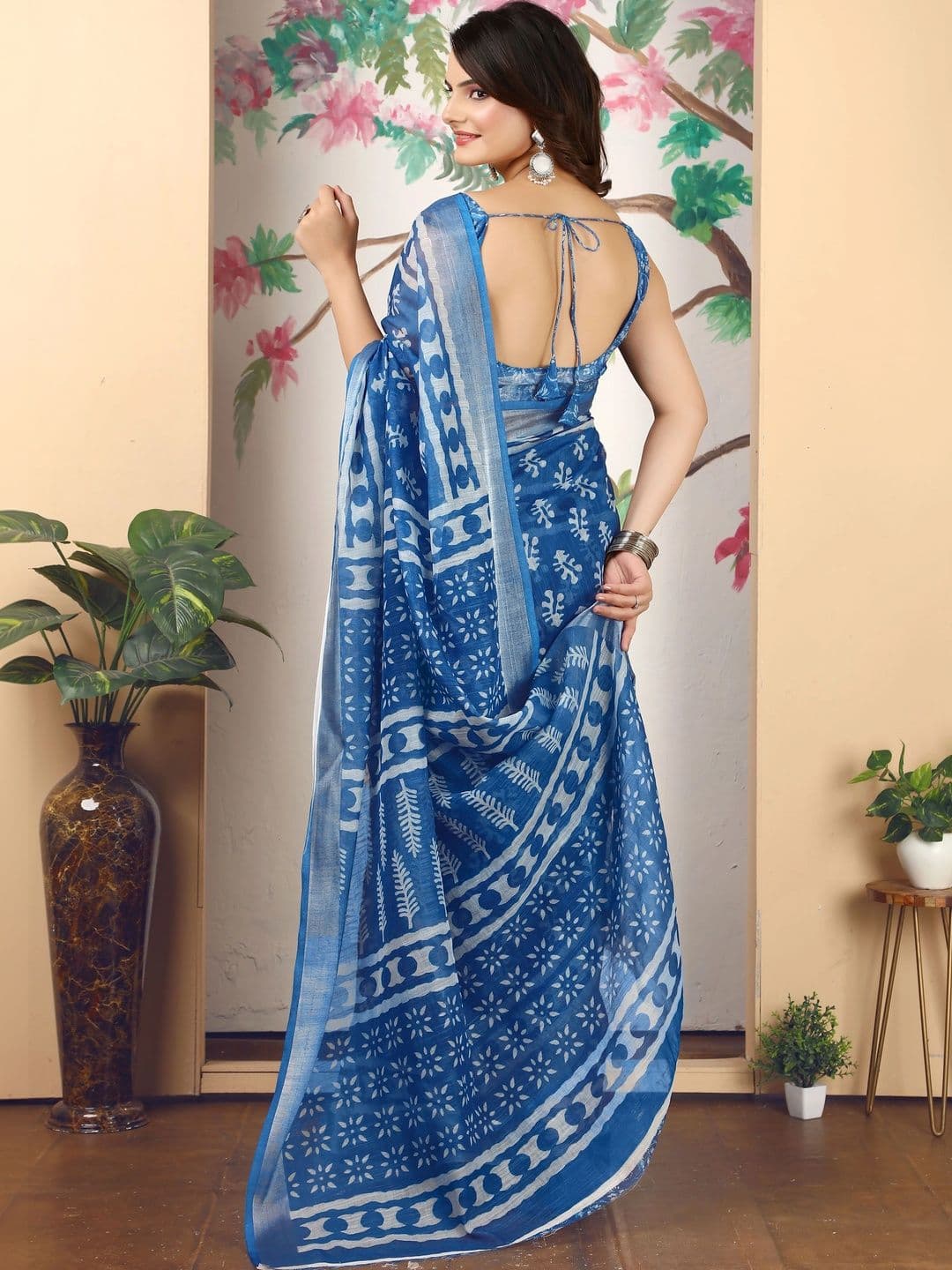 MANVAA Saree thumbnail 6
