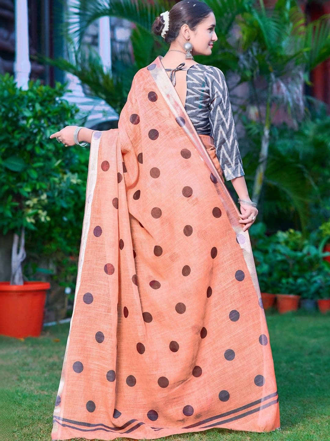 Maroosh Polka Dot Fusion Saree thumbnail 6