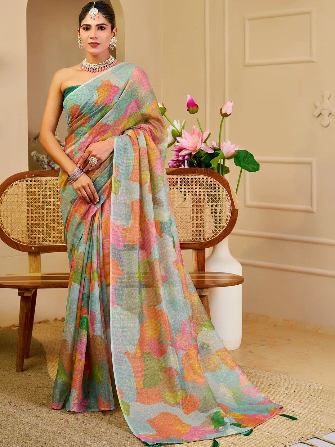 HERE&NOW Women Floral Silk Cotton Handloom Saree - view 1